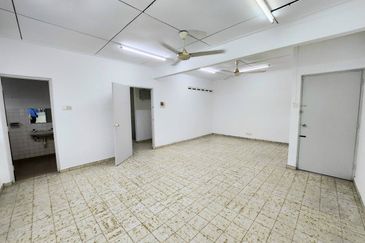 Taman Pelangi, Plentong