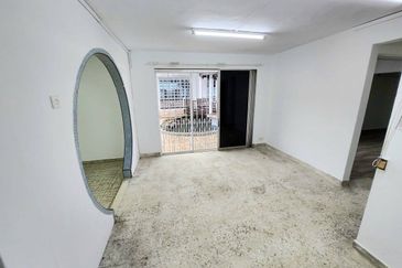 Taman Pelangi, Plentong