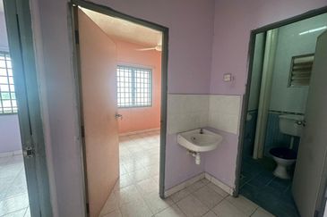 Bistari Impian Apartment @ Larkin