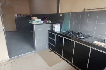 Taman Pelangi, Plentong