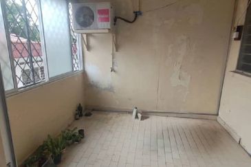 Taman Pelangi, Plentong