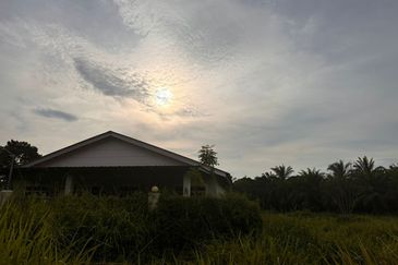  Bungalow Land  / Kota Tinggi /  Sungai Telor ( 80X66) 