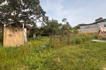  Bungalow Land  / Kota Tinggi /  Sungai Telor ( 80X66) 