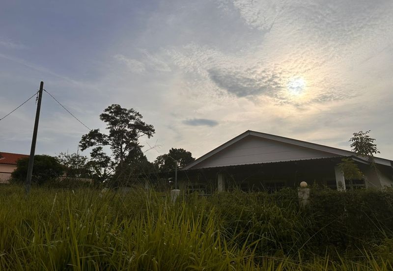  Bungalow Land  / Kota Tinggi /  Sungai Telor ( 80X66) 