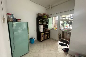 Taman Pulai Utama Flat