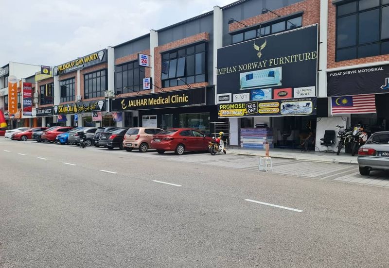 Pusat Komersial Suria (68 Avenue)