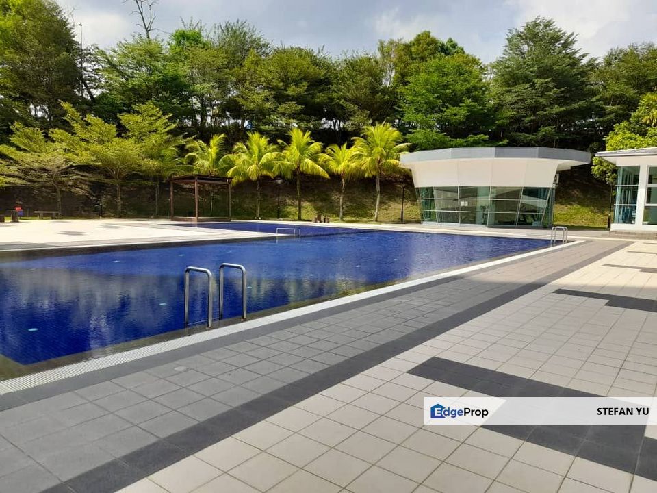 East Bay Luxury Apartment / Corner Lot / Full Loan , Johor, Masai