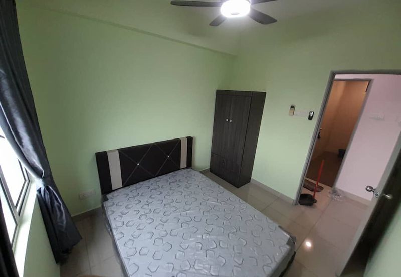 Eastbay Luxury Apartment