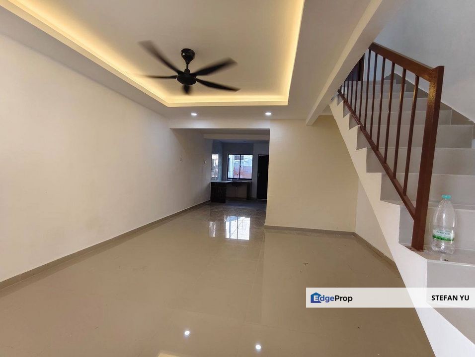 Jalan Berlian 26, Simpang Renggam Double Storey Low Cost House / Fully Renovated , Johor, Simpang Renggam