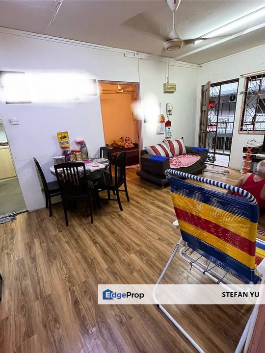 Taman Cempaka Flat / Renovated / Full Loan , Johor, Johor Bahru