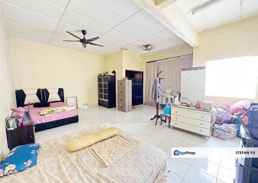 Desa Cemerlang @ Jalan Saga Ulu Tiram Double Storey End Lot With Land , Johor, Ulu Tiram