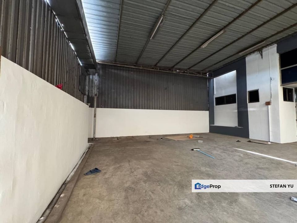 Jalan Istimewa,Taman Perindustrian Cemerlang Ulu Tiram / Light Factory , Johor, Ulu Tiram