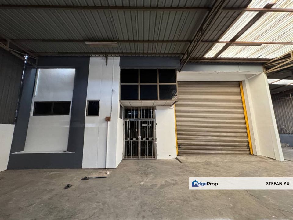 Jalan Istimewa,Taman Perindustrian Cemerlang Ulu Tiram / Light Factory , Johor, Ulu Tiram