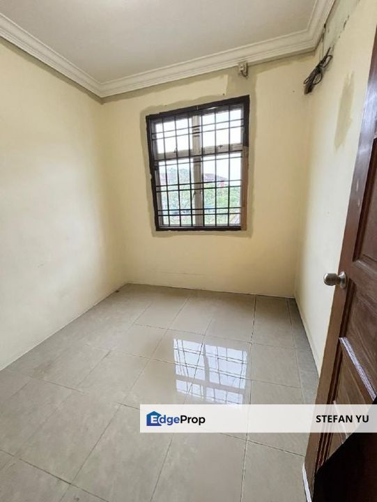 Sri Putra Apartment Bandar Putra Kulai / Full Loan / Freehold, Johor, Kulai