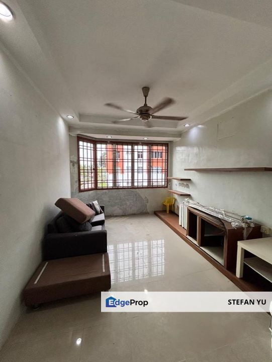Sri Putra Apartment Bandar Putra Kulai / Full Loan / Freehold, Johor, Kulai