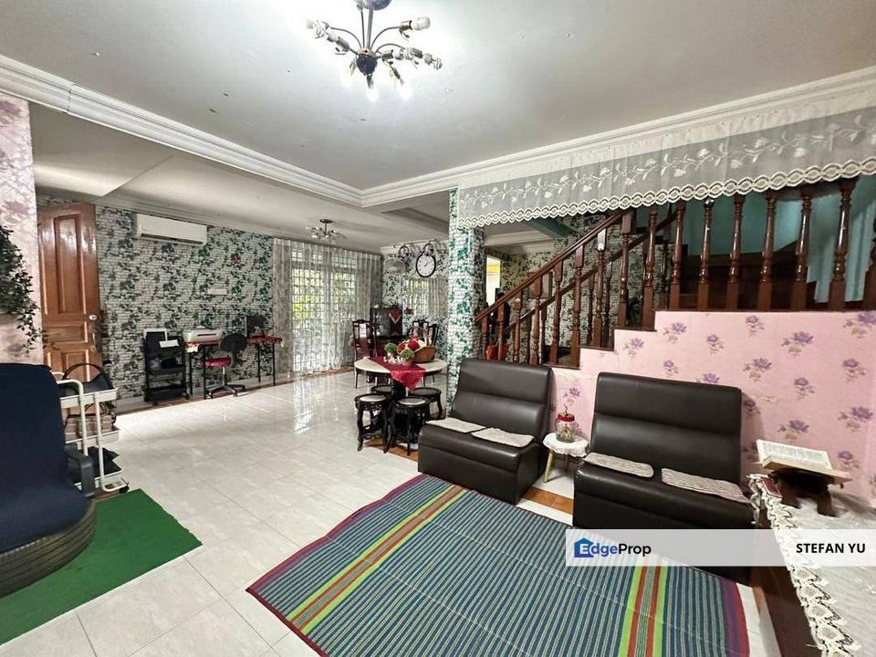 Taman Bukit Kempas Double Storey Semi D House / Freehold, Johor, Johor Bahru