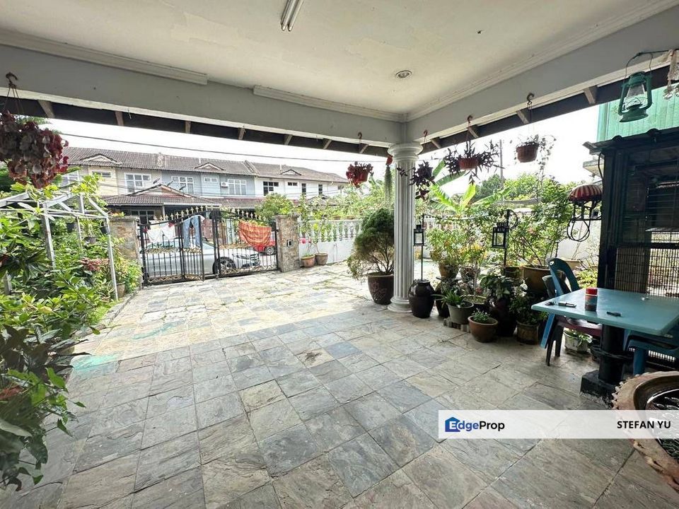 Taman Bukit Kempas Double Storey Semi D House / Freehold, Johor, Johor Bahru