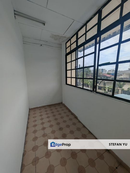 Taman Sentosa, Jalan Benang / Double Storey House , Johor, Johor Bahru