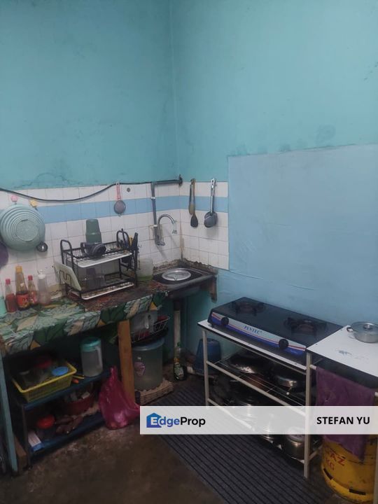 Lorong 10 Taman Air Biru Pasir Gudang / Full Loan / 20 x 65 / End Lot , Johor, Pasir Gudang