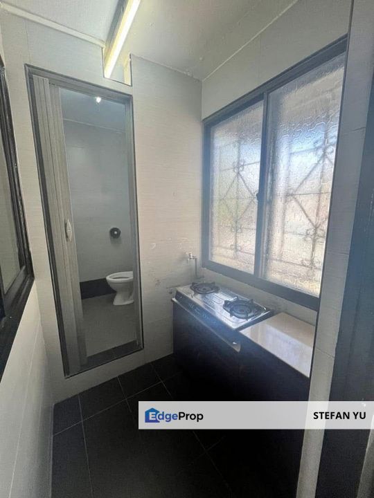 Taman Ungku Tun Aminah / Renovated / Corner Lot / Full Loan , Johor, Johor Bahru