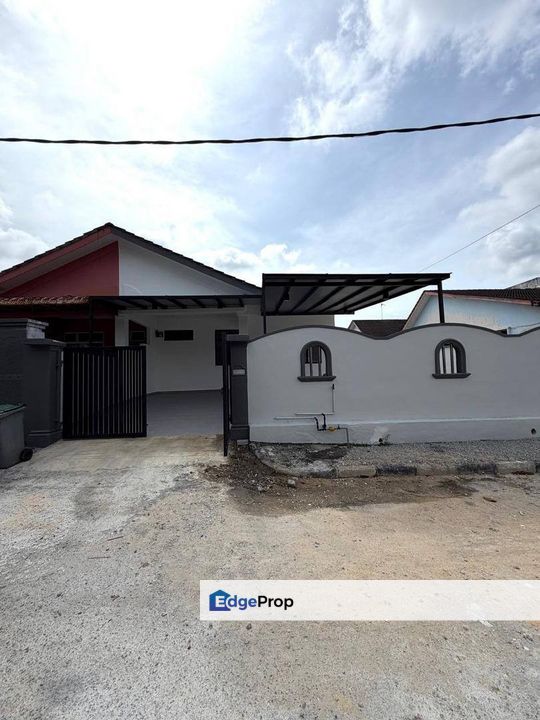 Jalan Api Api 22 Megah Ria Masai Johor / Semi D House , Johor, Masai