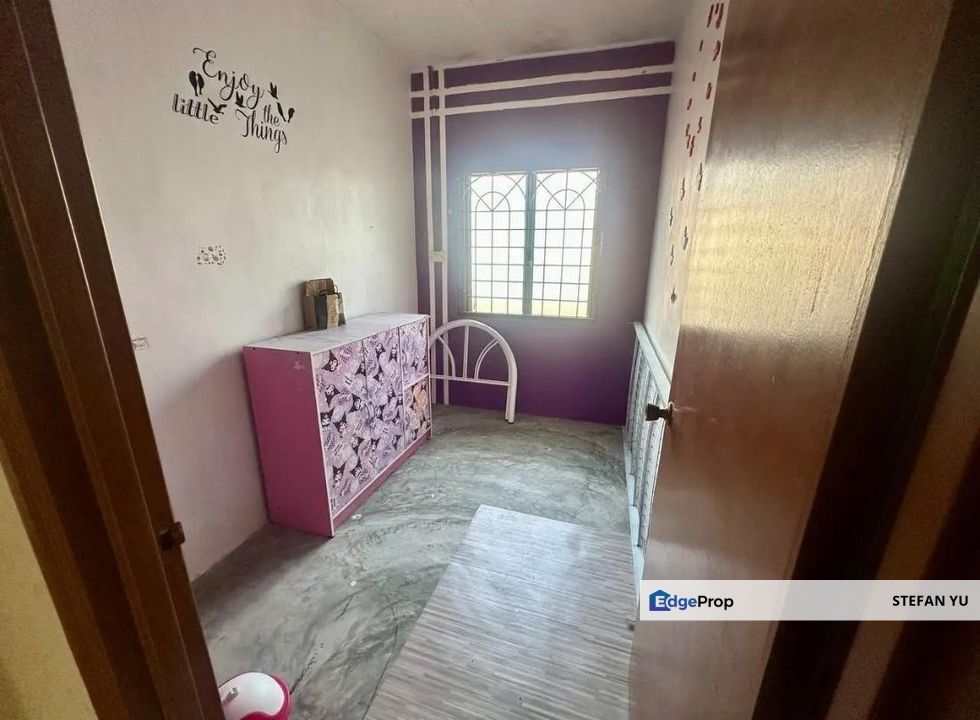 Taman Sri Permai@ Kluang / Double Storey Low Cost / Full Loan , Johor, Kluang