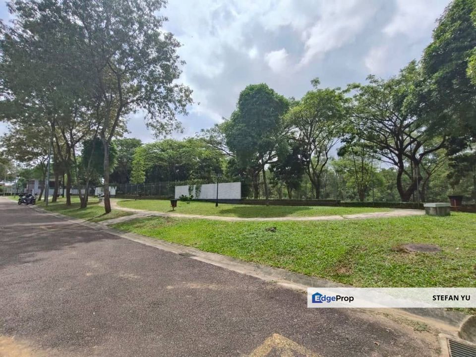Purple Field Adda Heights Bungalow House , Facing Garden , Unblock View