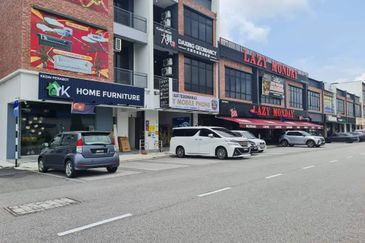 Pusat Komersial Suria (68 Avenue)