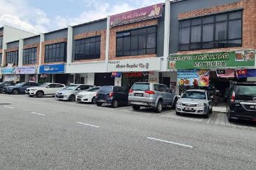 Pusat Komersial Suria (68 Avenue)
