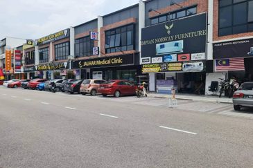 Pusat Komersial Suria (68 Avenue)