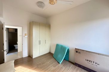 The WaterEdge Residences