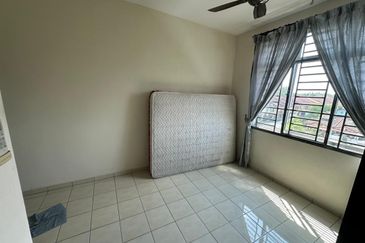 Indah Court Apartment