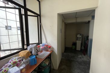 New Price 3 Storey EROI 5.25% Shop Office Jalan Pekaka Seksyen 8 Kota Damansara