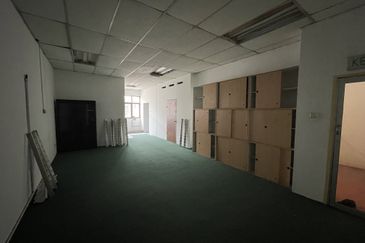 New Price 3 Storey EROI 5.25% Shop Office Jalan Pekaka Seksyen 8 Kota Damansara