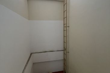 New Price 3 Storey EROI 5.25% Shop Office Jalan Pekaka Seksyen 8 Kota Damansara