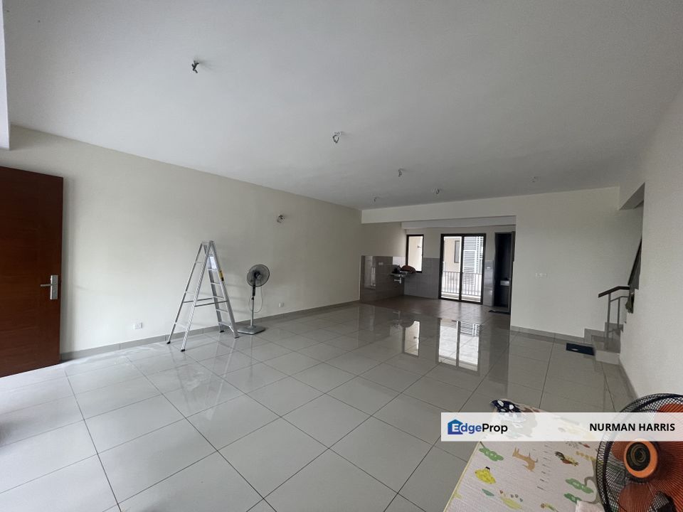 Freehold Ground Floor Facing Open Townhouse The Strata @ Bandar Puteri Bangi, Bangi Selangor, Selangor, Bangi