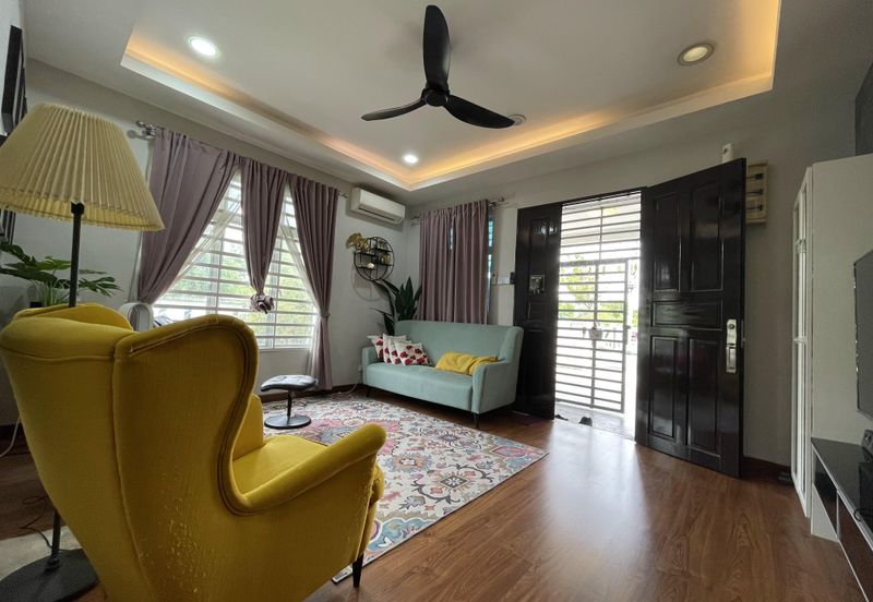 Below Market Corner Ground Floor Townhouse Bandar Saujana Putra