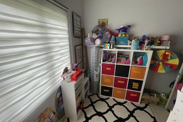 Below Market Corner Ground Floor Townhouse Bandar Saujana Putra