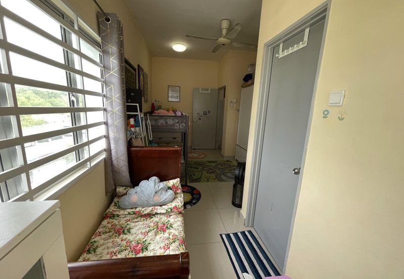 Below Market Corner Ground Floor Townhouse Bandar Saujana Putra