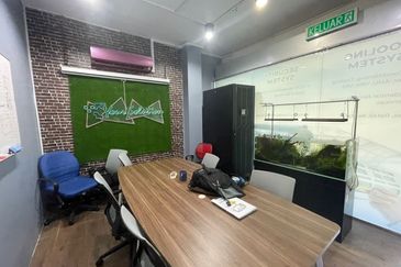 Hot Area Facing Open Main Road Double Storey Intermediate Shop Office Laman Glenmarie Shah Alam Selangor