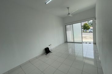 Jalan Haji Iman Omar 