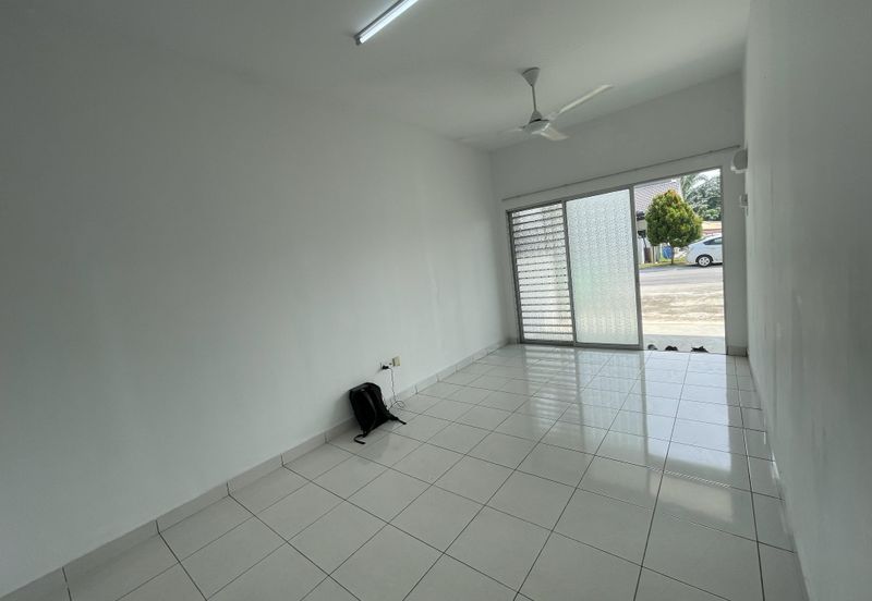 Jalan Haji Iman Omar 