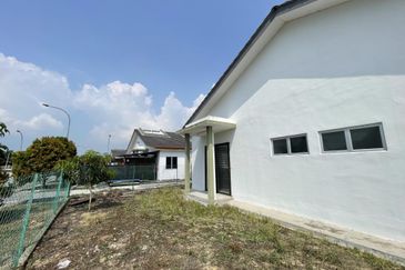 Jalan Haji Iman Omar 