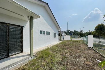 Jalan Haji Iman Omar 