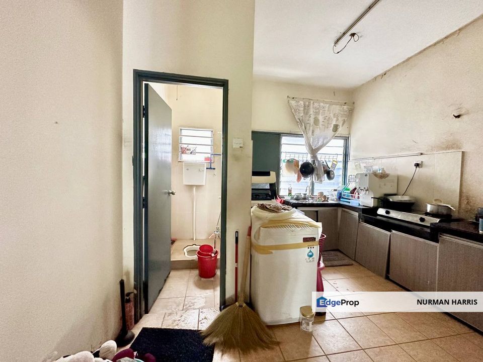 Freehold Malay Reserve Double Storey Terrace House Taman Sri Dagang 1 Banting Selangor, Selangor, Banting