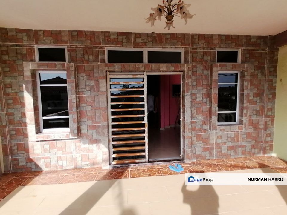Fully Renovated Fully Tiled Balcony Double Storey Terrace House Taman Perdana Sungai Besar Selangor, Selangor, Sungai Besar