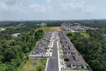 Pulau Indah ( Pulau Lumut )