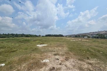 Pulau Indah ( Pulau Lumut )