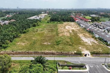 Pulau Indah ( Pulau Lumut )