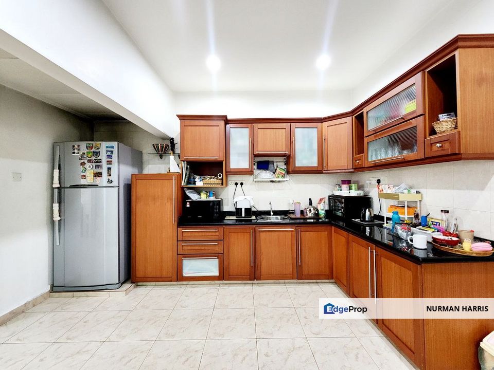 Freehold Fully Renovated Extended Double Storey Superlink Terrace House Jalan Adang Bukit Jelutong Shah Alam Selangor, Selangor, Bukit Jelutong